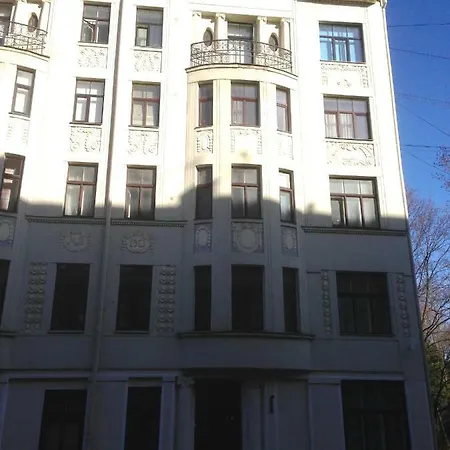 Loft In 97 Terbatas St 아파트 *